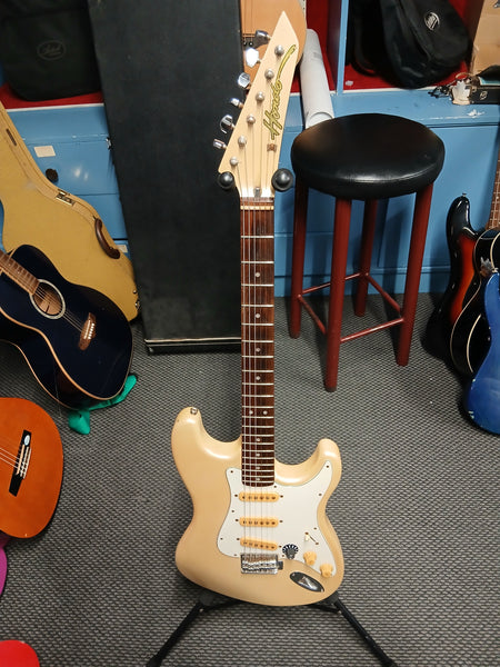 Hondo - Stratocaster Electric Guitar - Cream (Second Hand)