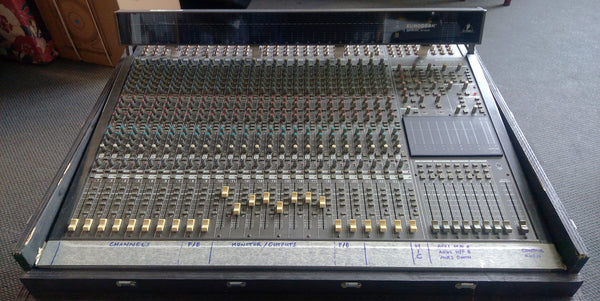 Behringer Eurodesk MX8000 - Second Hand – The Music Warehouse
