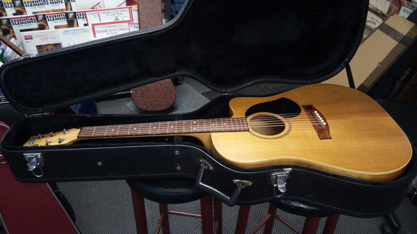 Maton EM225C Acoustic / Electric Guitar - Second Hand