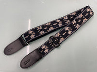 Best Guitars - Jacquard Strap - Raisin Heart