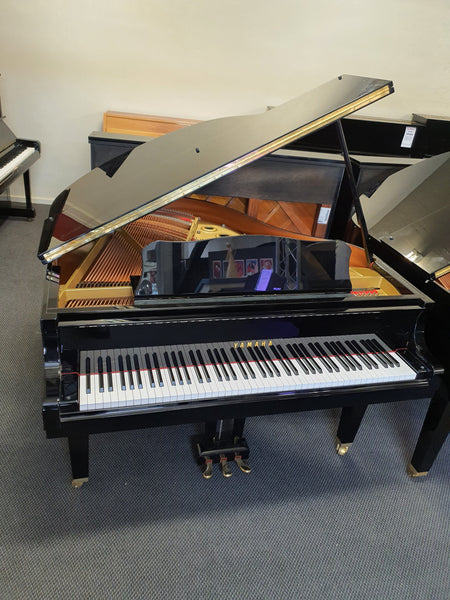 Yamaha g3e grand piano discount