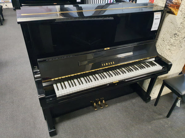 Yamaha - U3H Upright Piano '77 (2)