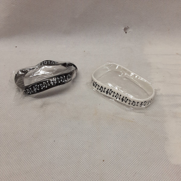 Music Notes Bracelet/Armband - Black and White