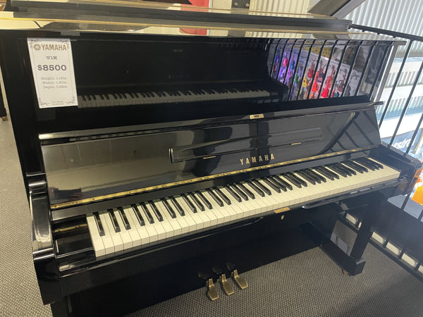 Yamaha - U1H Upright Piano (2595733)